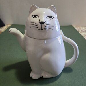 Vintage White Ceramic Cat Teapot